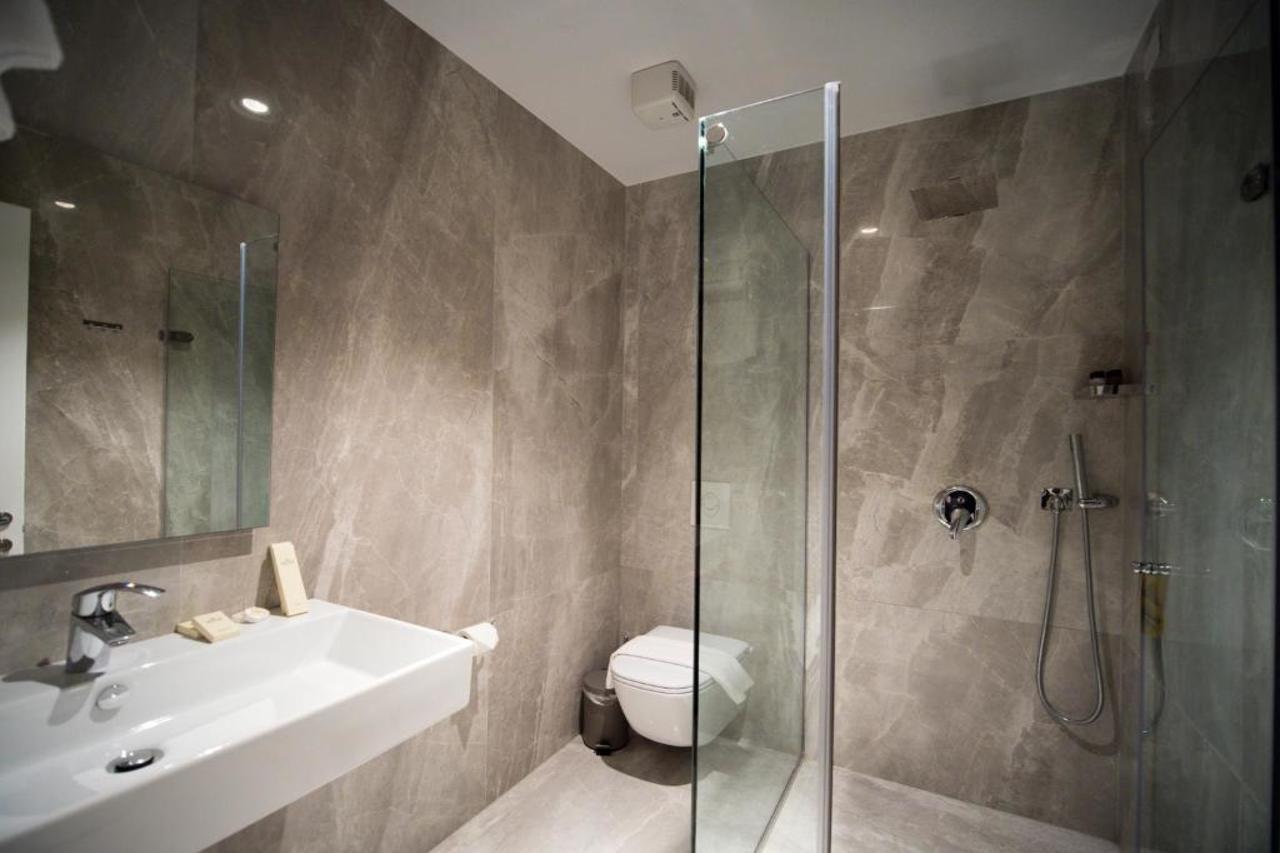 Light Hotel Yzberishti Zewnętrze zdjęcie